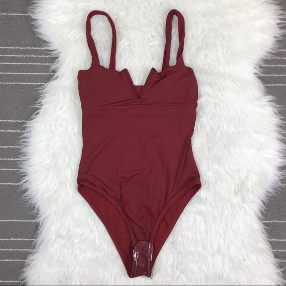 NEW L*Space Cha Cha pointelle EUC swimsuit - Picture 9 of 11